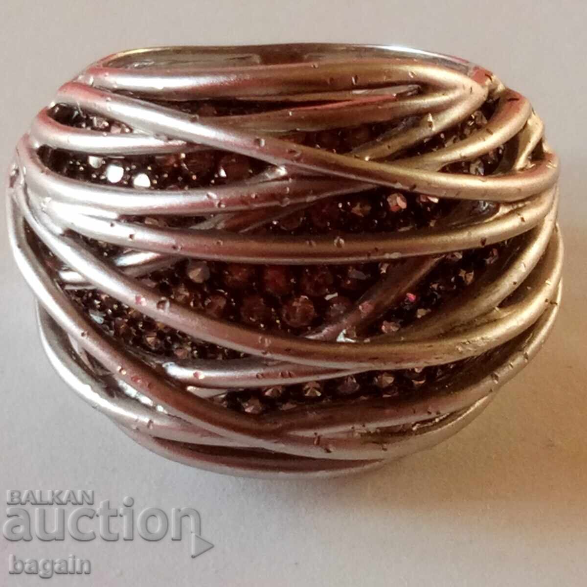 Licitație Inelul de argint al lui Mark. Licitație Inelul de argint al lui Mark.