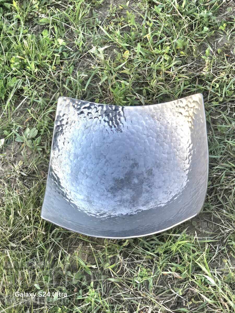 Delivery of Silver-plated beautiful fruit bowl for fruits. Dimensions in the photo