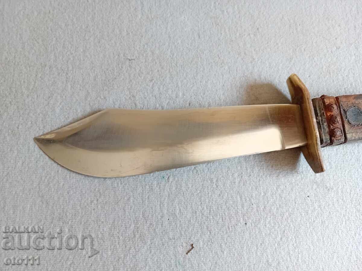 CUȚIT VECHI KINTEX 1300g BULGARIA cu preț 95.00 BGN | € 48.57