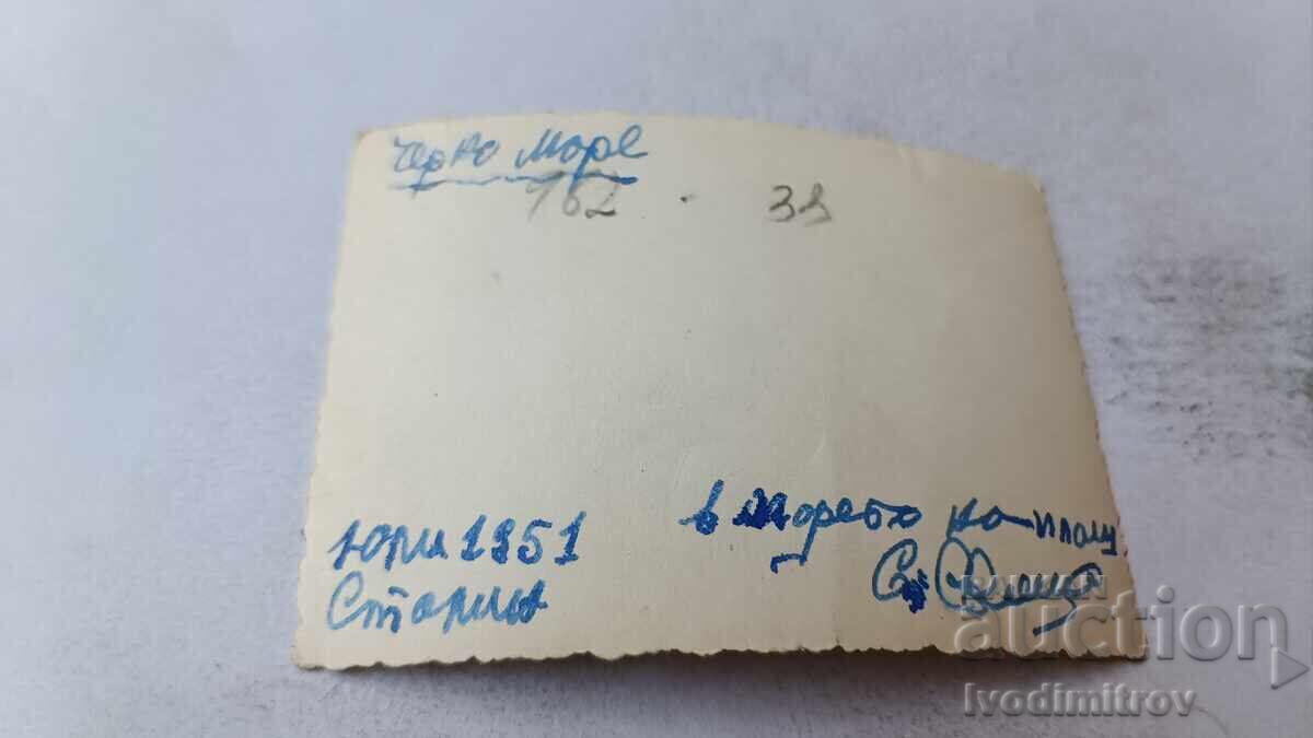 Снимка Сталин Млади мъже на брега на морето 1951 с цена 2.35 лв. | € 1.20