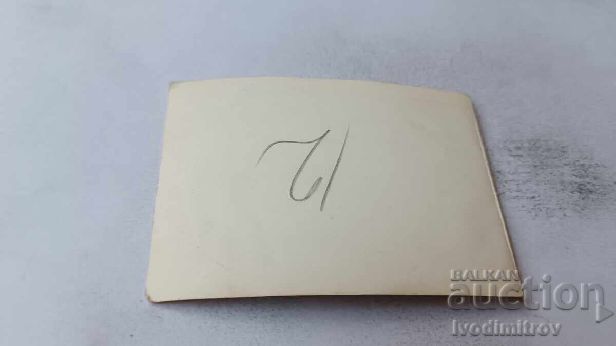 Snimka na ofitser i voĭnitsi με σορτς με τιμή 2.35 BGN | € 1.20