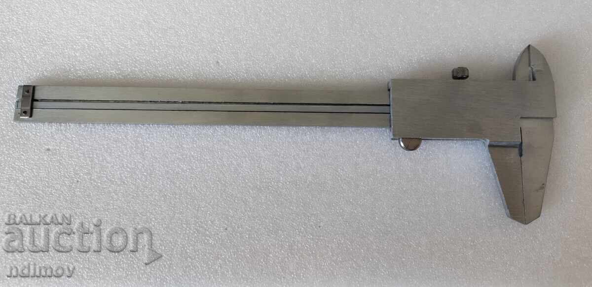 Шублер в инчове и милиметри с цена 20.00 лв. | € 10.23 Шублер в инчове и милиметри с цена 20.00 лв. | € 10.23