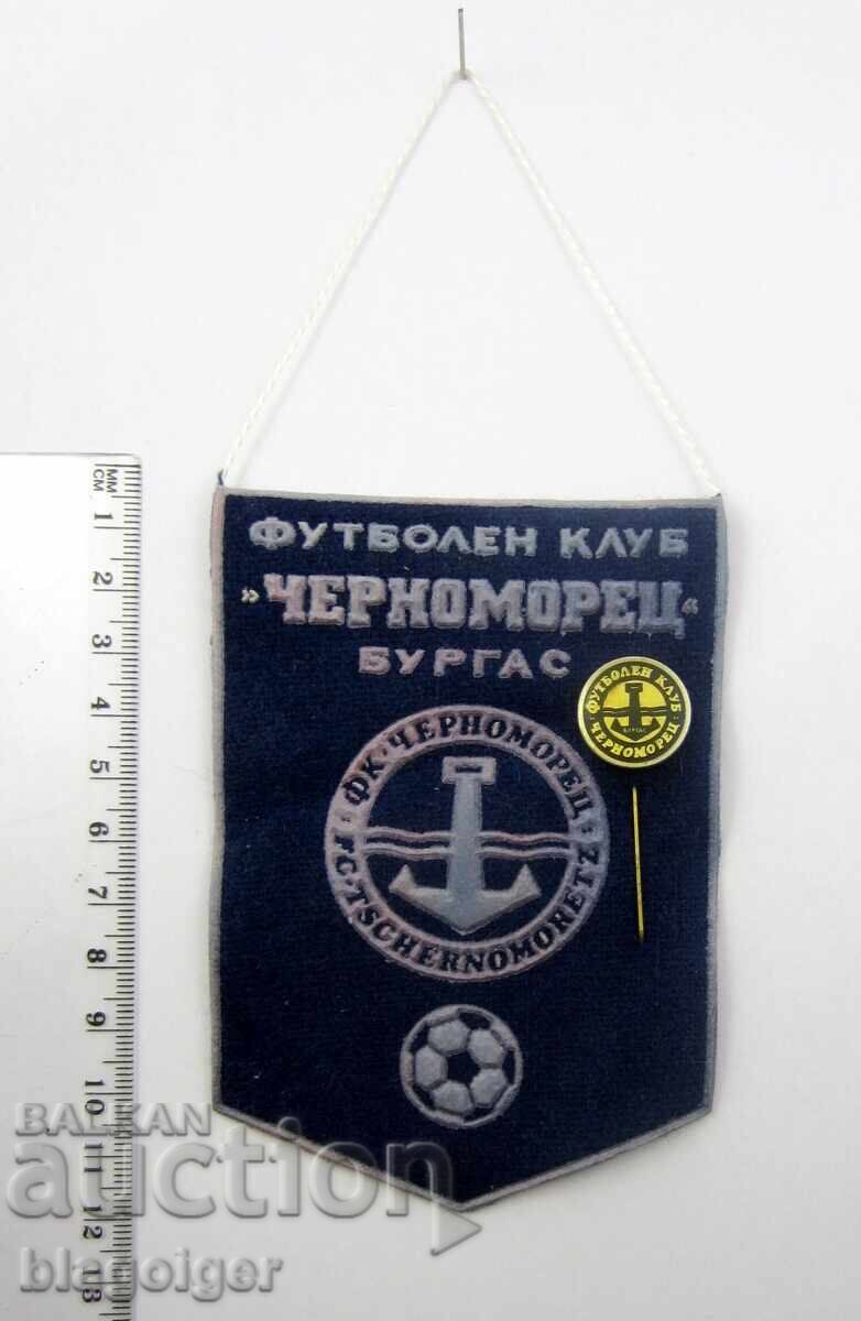 OLD FOOTBALL BADGE and FLAG - CHERNOMORETS BURGAS with price 9.50 BGN | € 4.86 OLD FOOTBALL BADGE and FLAG - CHERNOMORETS BURGAS with price 9.50 BGN | € 4.86
