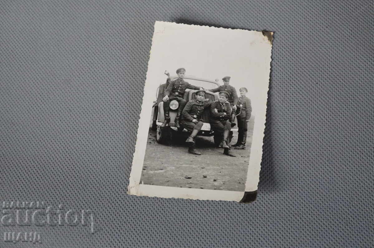 1943 Military Photo Soldiers Uniform Military Truck