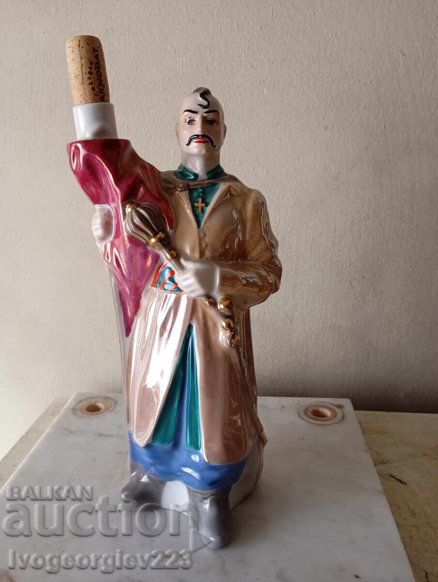 Порцеланова бутилка за алкохол