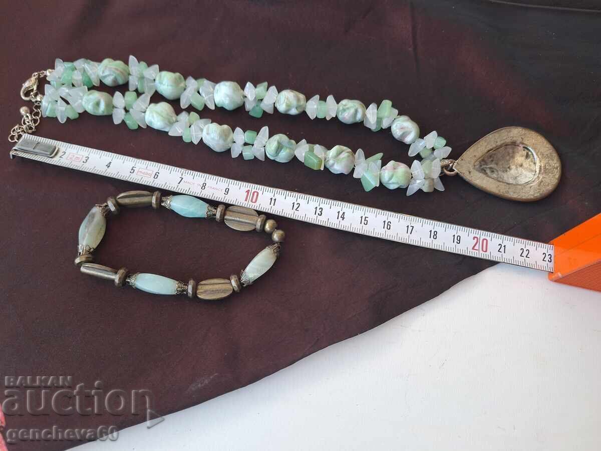 Аукцион Красиви накити колие и гривна