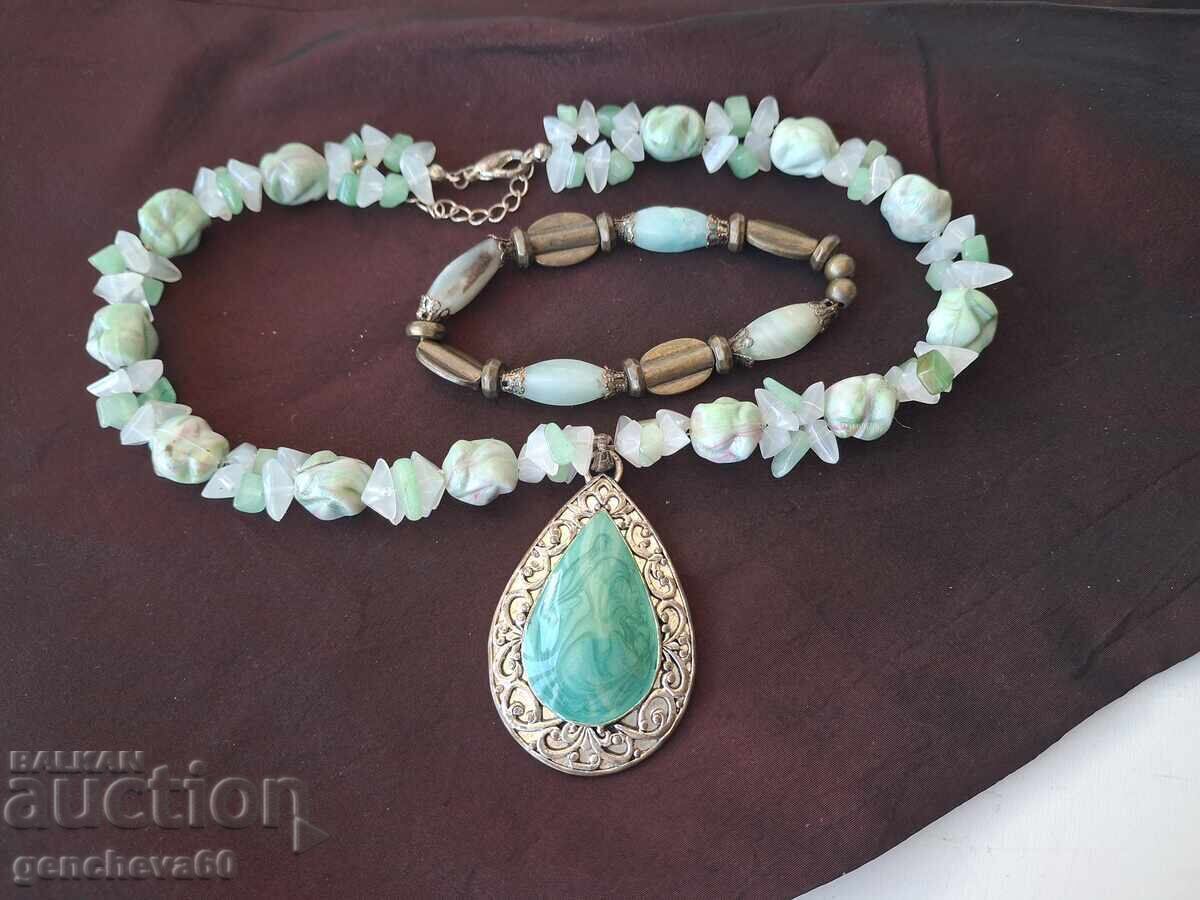 Bijuterii frumoase, colier și brățară