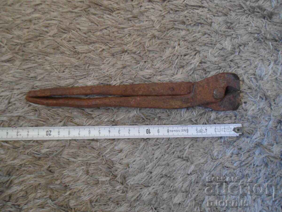 Old craft pliers - 6