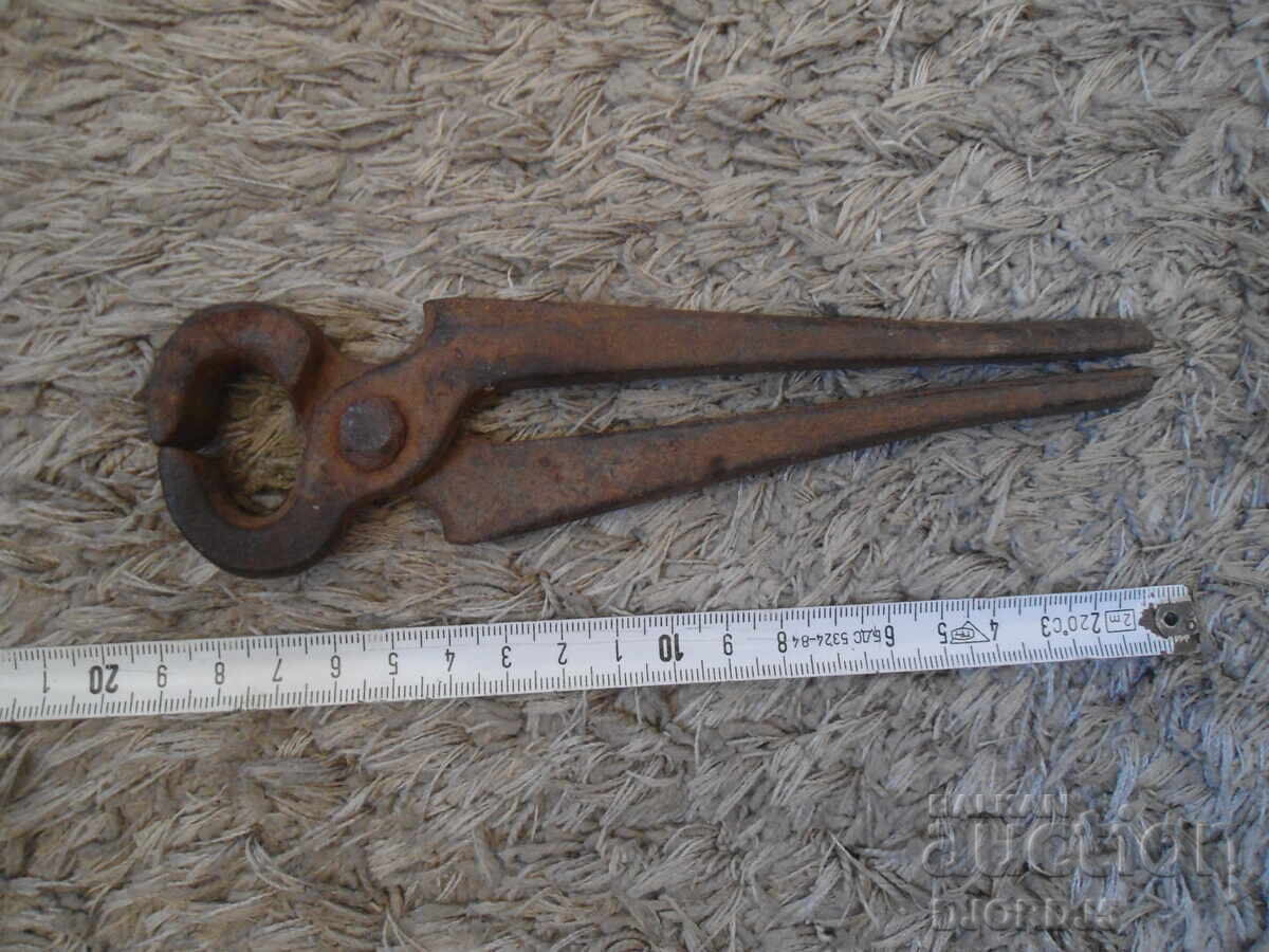Old craft pliers - 5