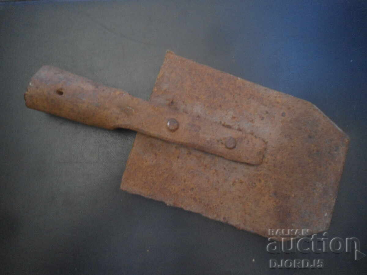 Ένα παλιό σφυρήλατο εργαλείο