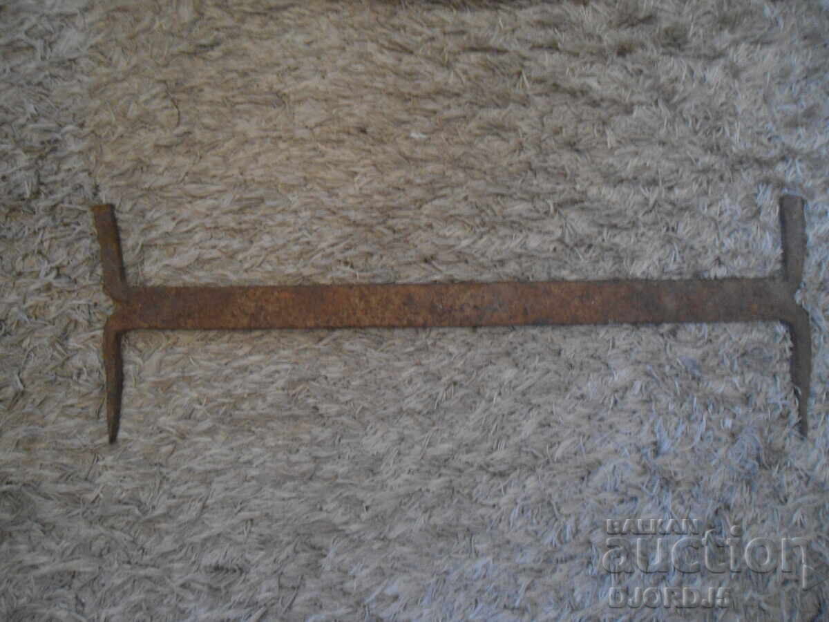 Стара кована стъргалка Стара кована стъргалка