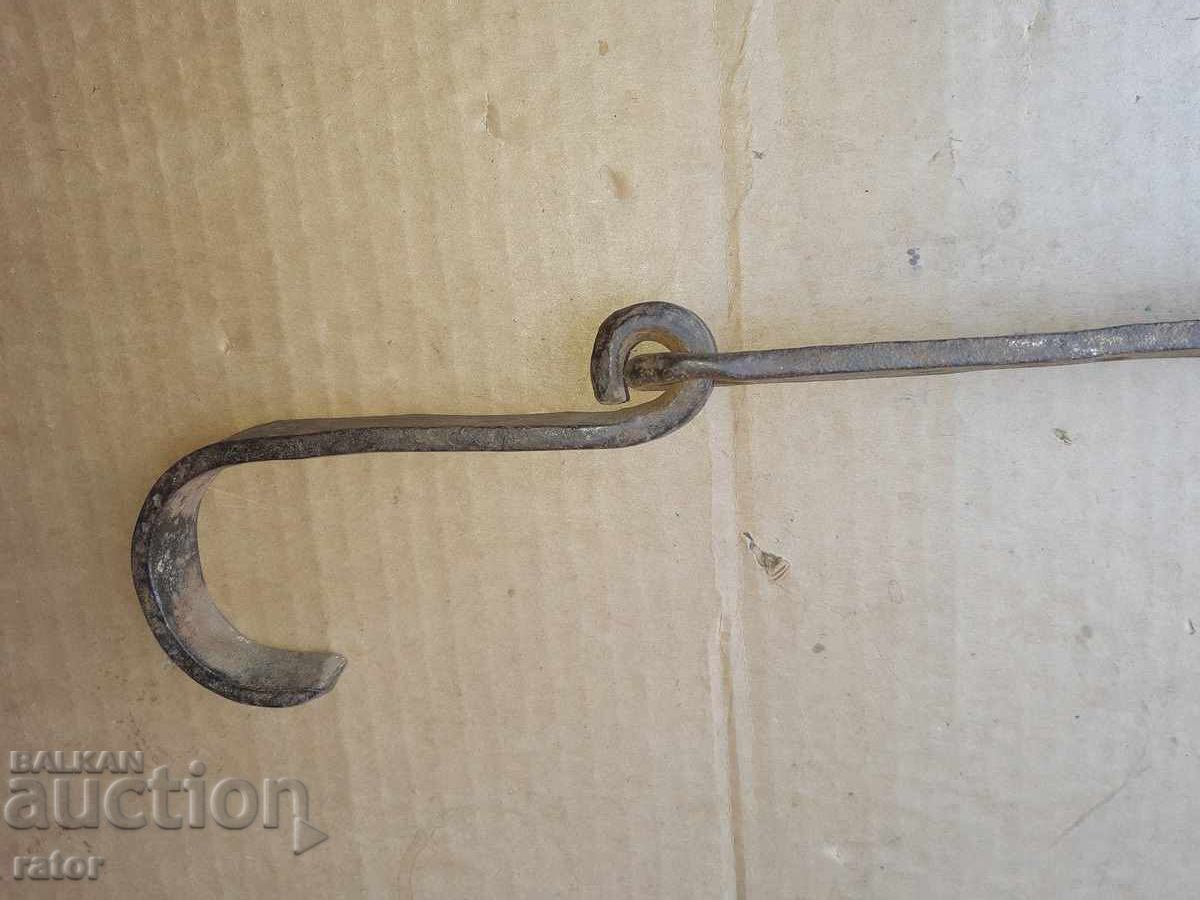 Auction  Old wrought iron fireplace chain, sturdy