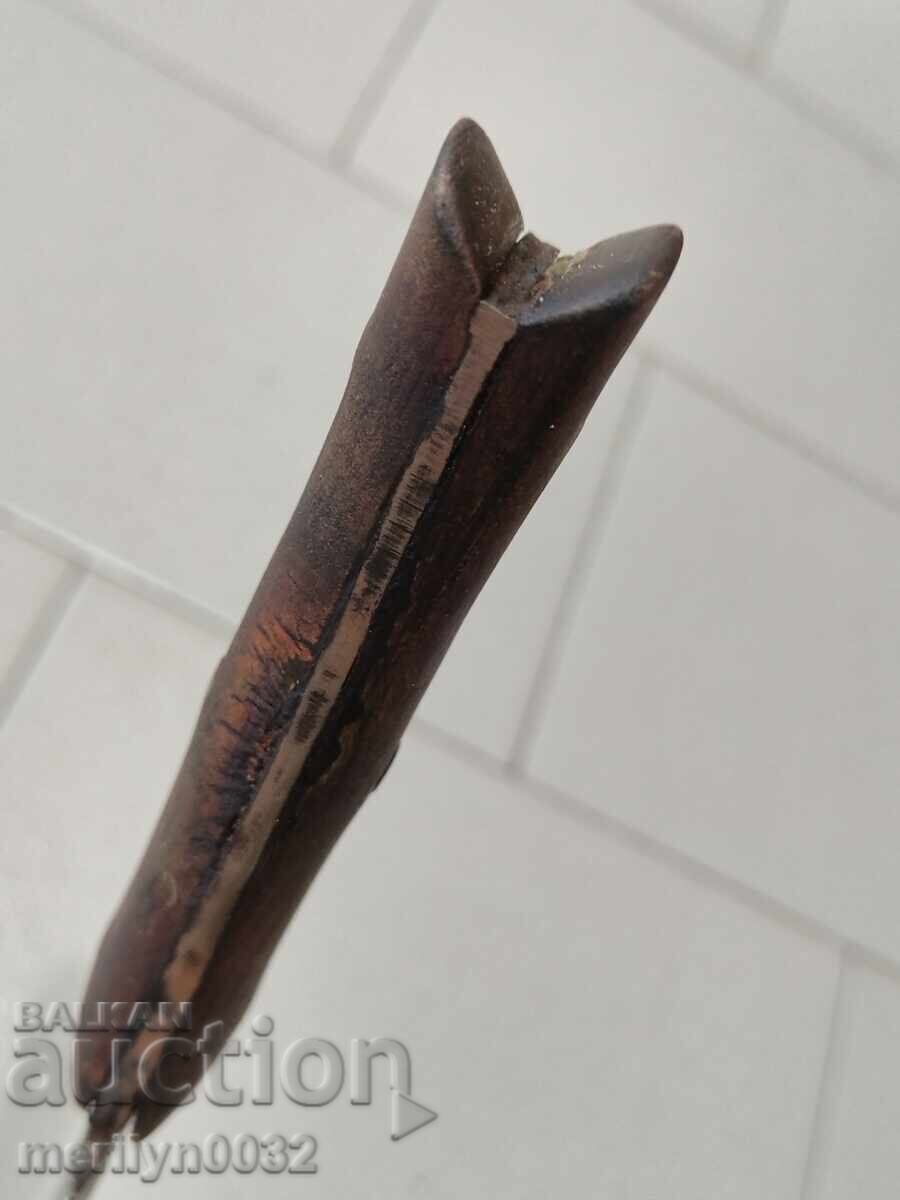 Livrarea Cuțit de cioban fără teacă, mânere din corn de bivol Livrarea Cuțit de cioban fără teacă, mânere din corn de bivol