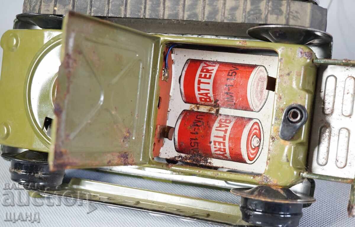 Old Japanese metal toy model tank with batteries - 7