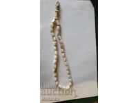 Rozariul vechi de sidef