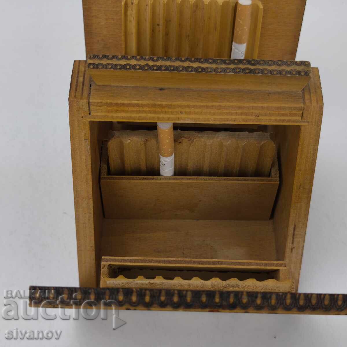 Delivery of Old wooden cigarette box #5975