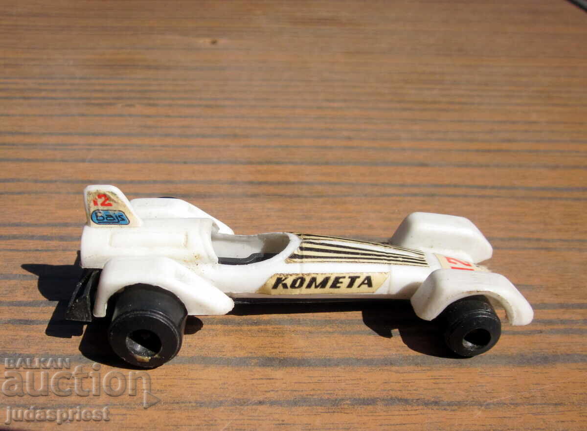 Βουλγάρικο πλαστικό παιδικό αυτοκινητάκι "κομήτης" από την εποχή του σοσιαλισμού Βουλγάρικο πλαστικό παιδικό αυτοκινητάκι "κομήτης" από την εποχή του σοσιαλισμού