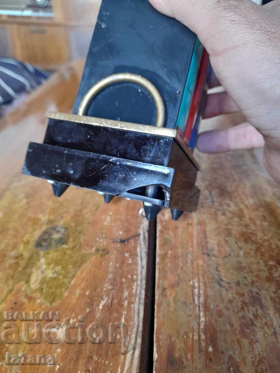 Licitație Cutie muzicală veche pentru țigări Licitație Cutie muzicală veche pentru țigări