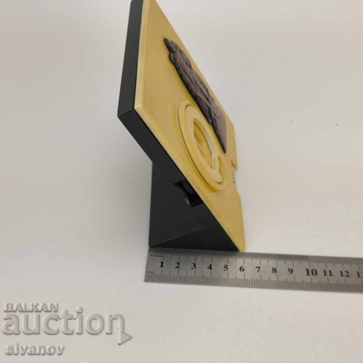 Стара съветска механичен календар #5977 - 6 Стара съветска механичен календар #5977 - 6