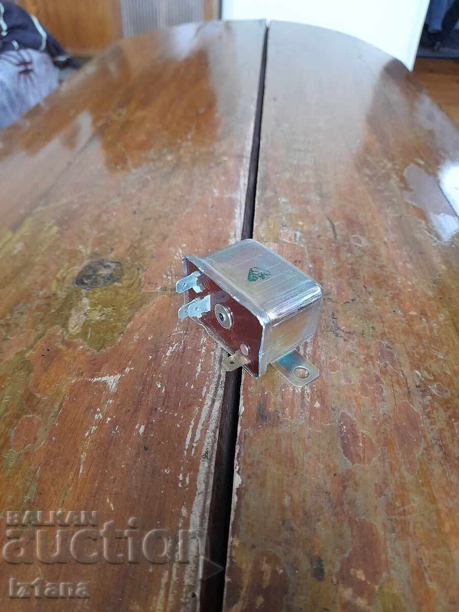 Releu auto vechi PC702A Releu auto vechi PC702A