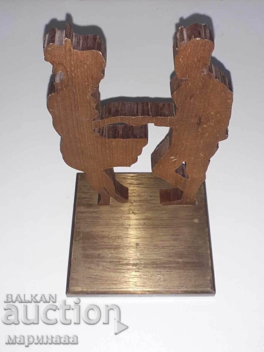FIGURĂ. ALAMĂ MASIVĂ, LEMN. 863 GR cu preț 10.00 BGN | € 5.11