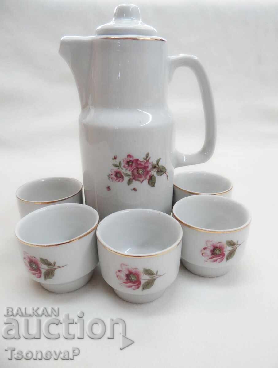 Πορσελάνινο σερβίτσιο ρακής από Βουλγαρία με κανάτα Πορσελάνινο σερβίτσιο ρακής από Βουλγαρία με κανάτα