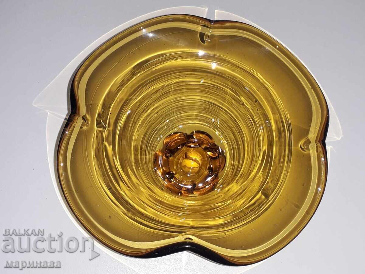 Licitație FRUCTIERĂ. STICLĂ COLORATĂ