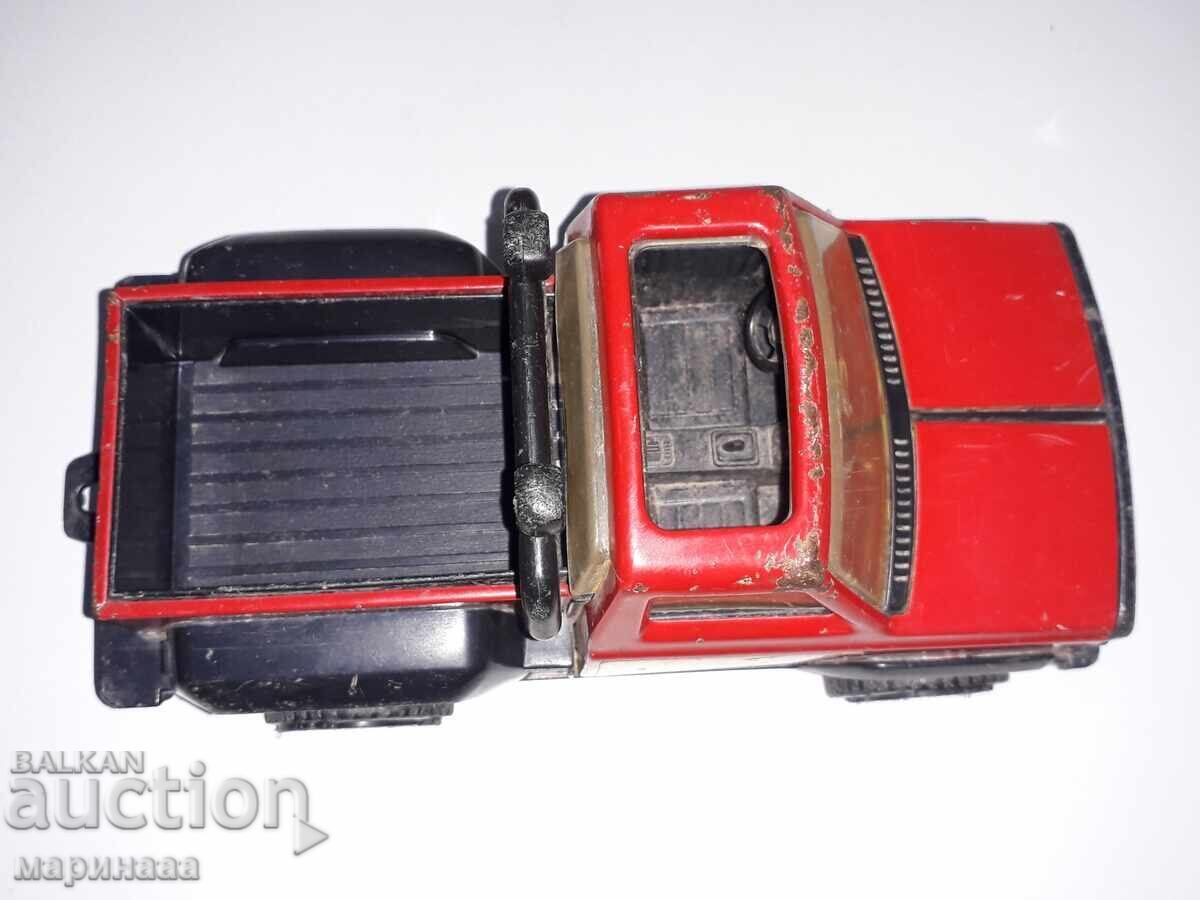 Auction  OLD "TONKA" CAR