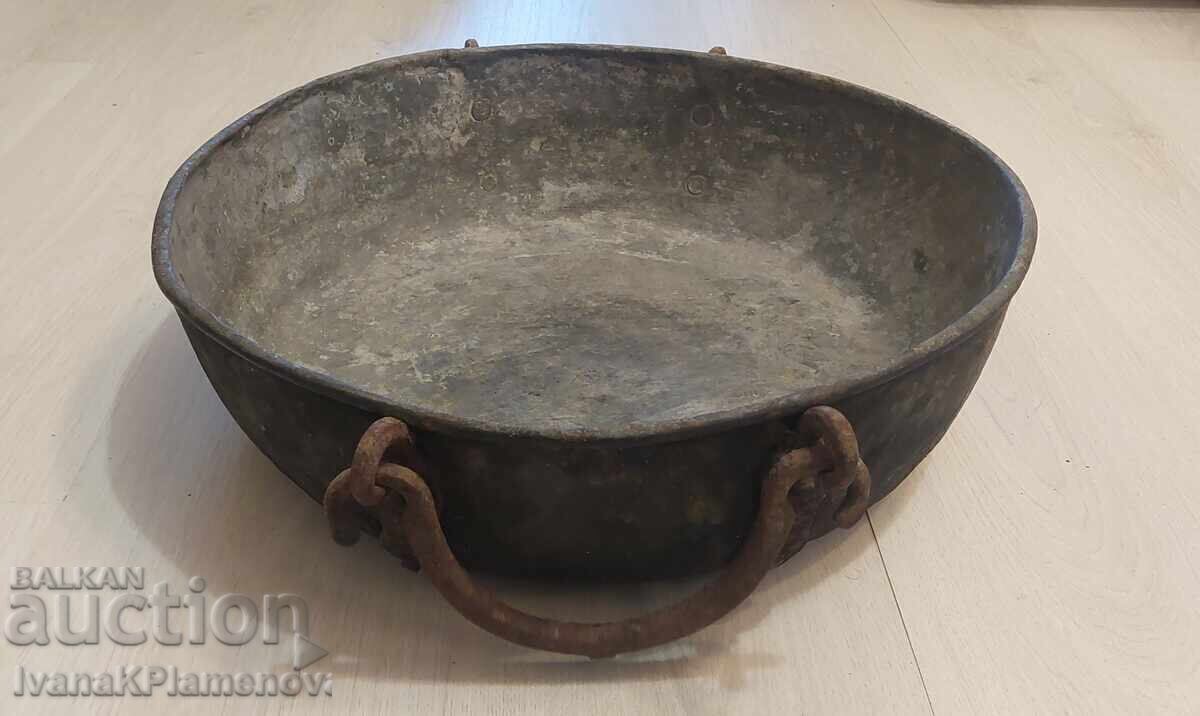 Μεγάλο ρετρό χάλκινο ταψί για γνώστες