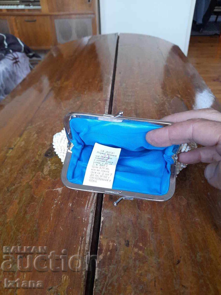 Παράδοση Παλιό πορτοφόλι με χάντρες