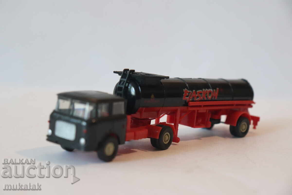 Auction  PERMOT PREFO SKODA H0 1/87 MODEL TOY TRUCK TROLLEY