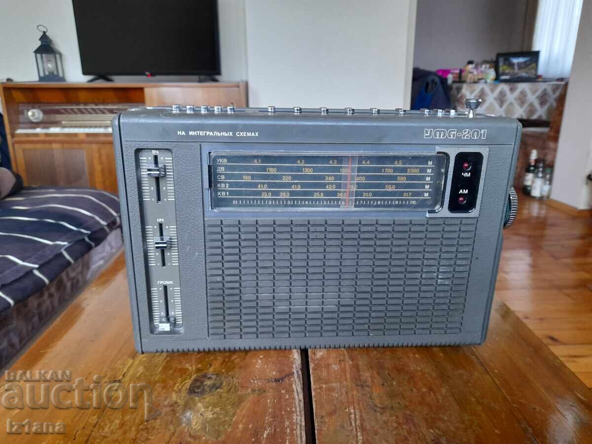 Radio vechi, receptor radio UFA 201