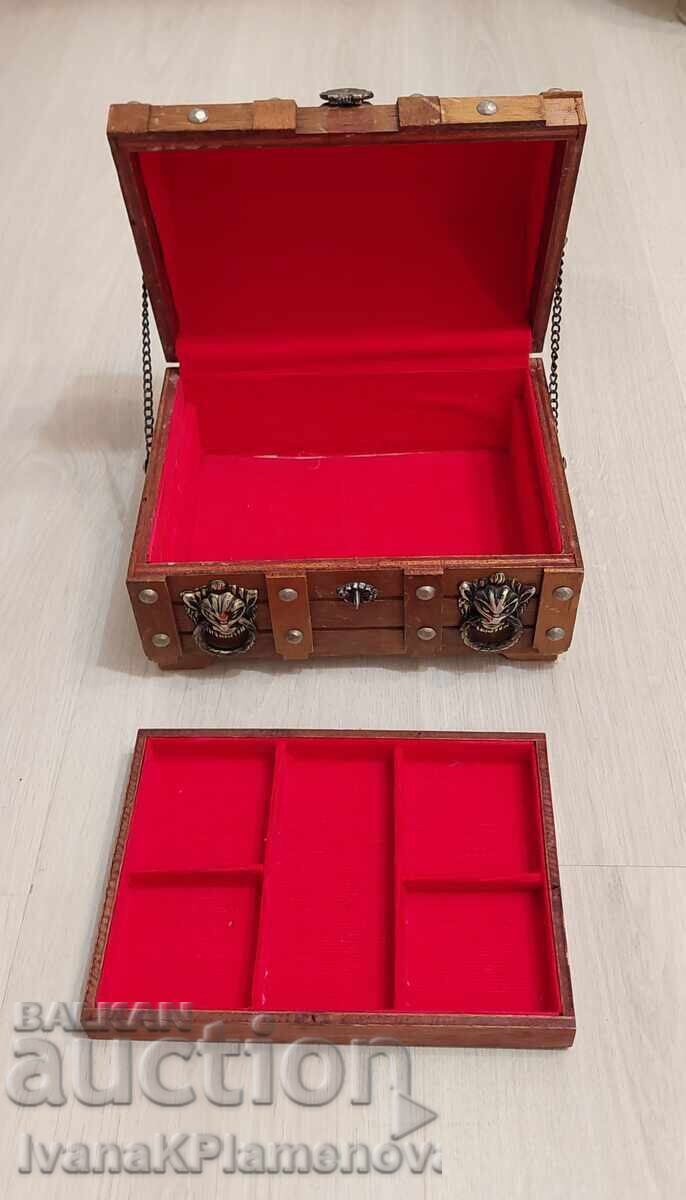 Delivery of Wooden jewelry box for connoisseurs