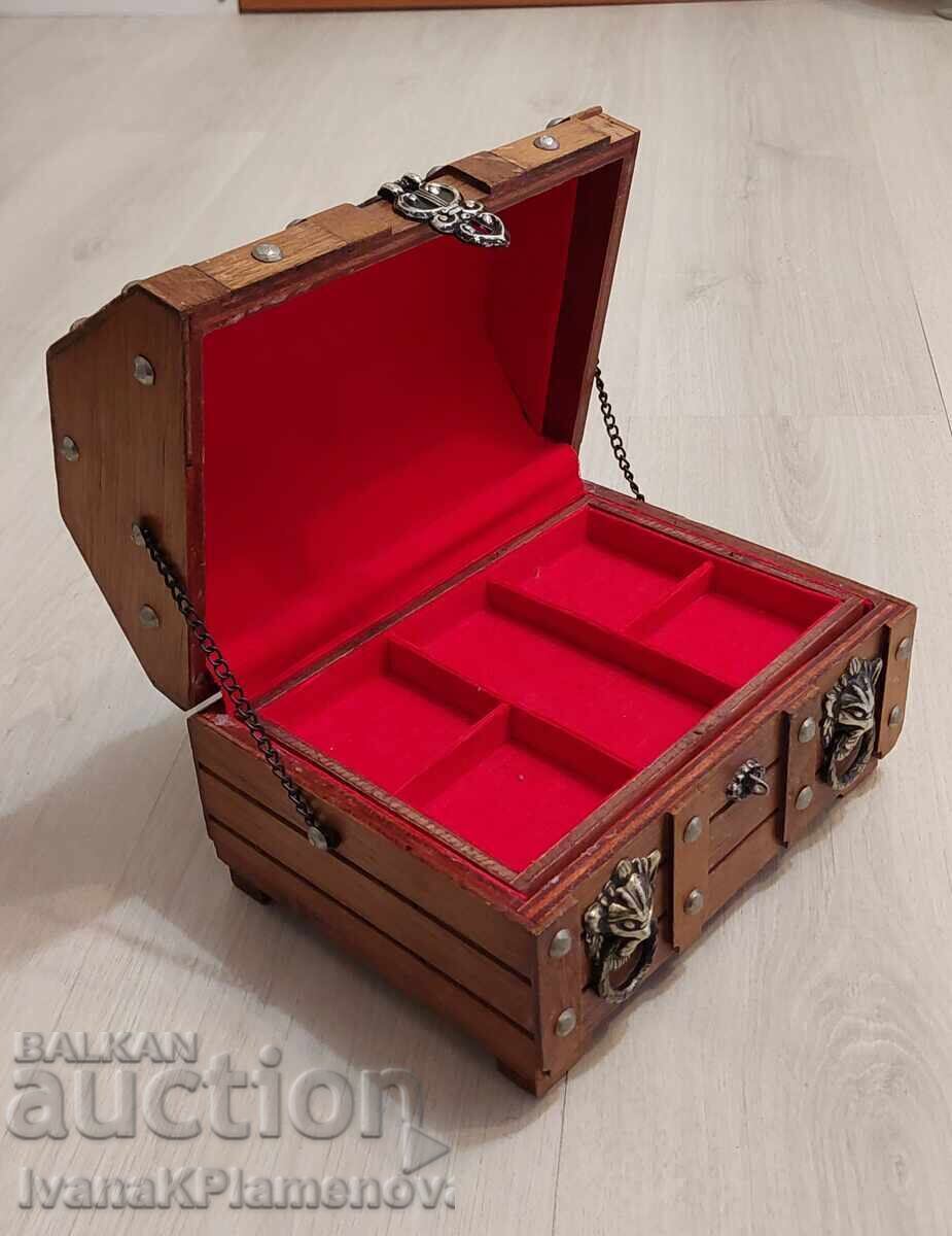 Wooden jewelry box for connoisseurs