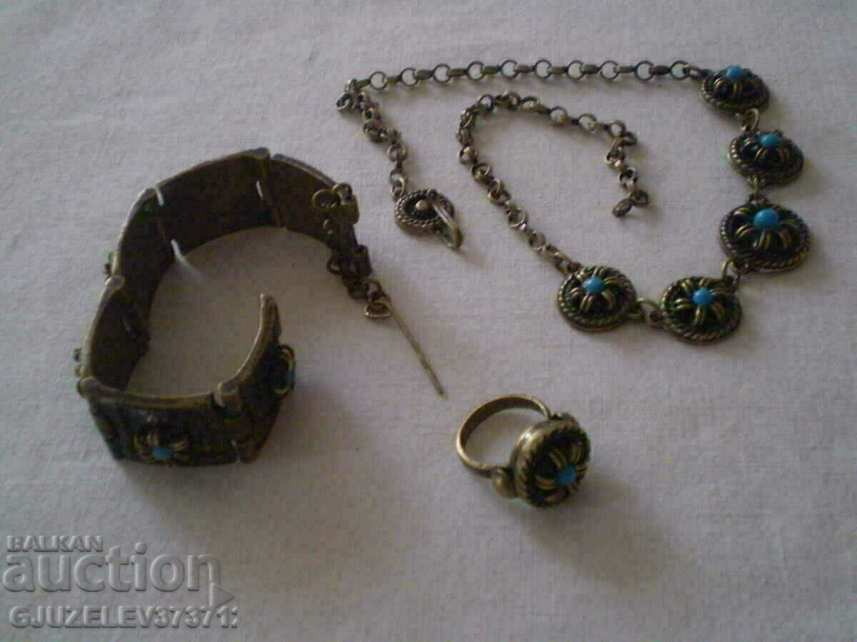 Доставка на комплект възрожденски тип - гривна накит пръстен Доставка на комплект възрожденски тип - гривна накит пръстен