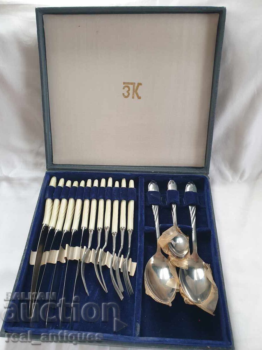 Set de tacâmuri rusești Set de tacâmuri rusești