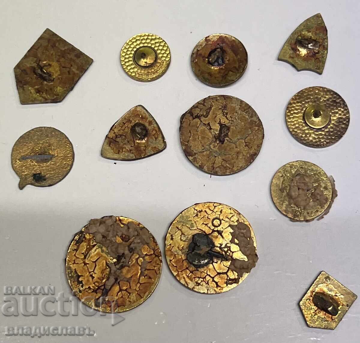 Lot of old football badges for repair 5 with price 25.00 BGN | € 12.78 Lot of old football badges for repair 5 with price 25.00 BGN | € 12.78