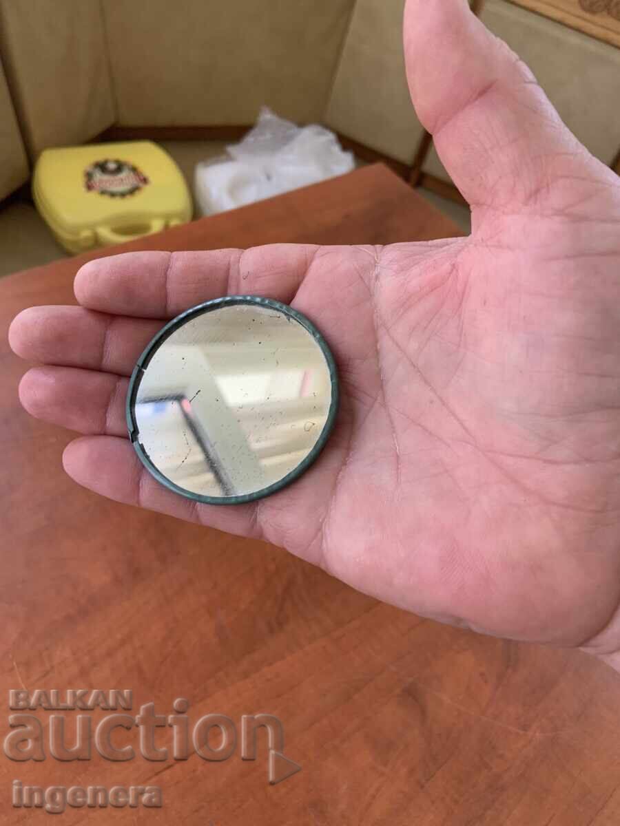 OGLINDĂ OGLINJOARĂ DE PE VREMEA COMUNISMULUI cu preț 7.00 BGN | € 3.58