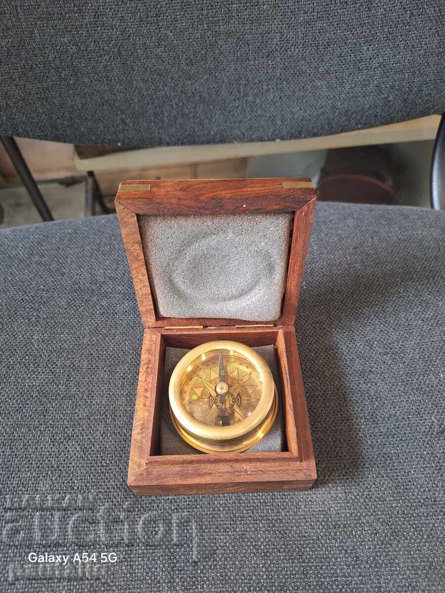 BUSOLĂ CU CUTIE - 5