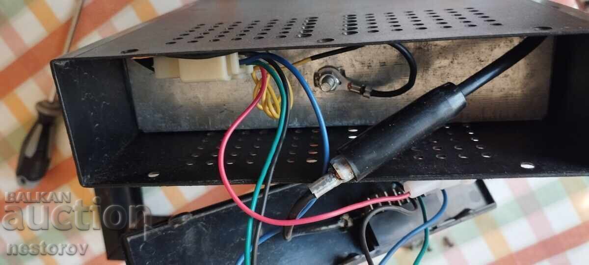 Delivery of OLD CAR RADIO CASSETTE PLAYER "ROADSTAR" Delivery of OLD CAR RADIO CASSETTE PLAYER "ROADSTAR"