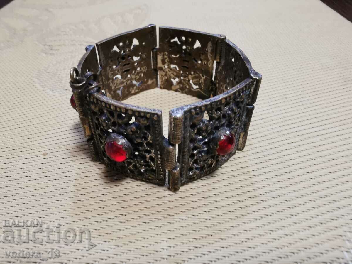 ΠΑΛΙΟ ΒΡΑΧΙΟΛΙ ΑΝΑΓΕΝΝΗΣΗΣ - 6