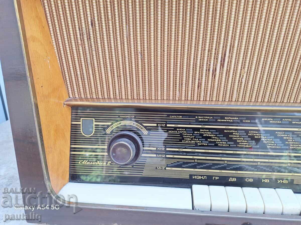 Auction OLD RADIO MELODIYA 2 Auction OLD RADIO MELODIYA 2