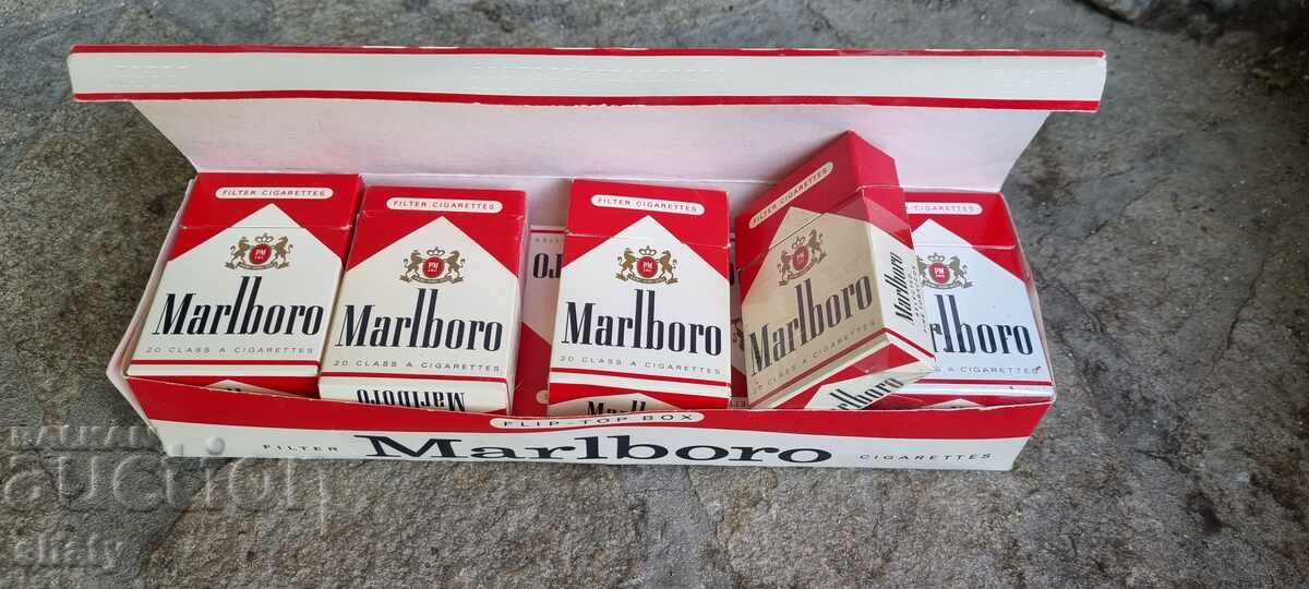 Παράδοση Παλιά κουτιά. Τσιγάρα. Marlboro πακέτο