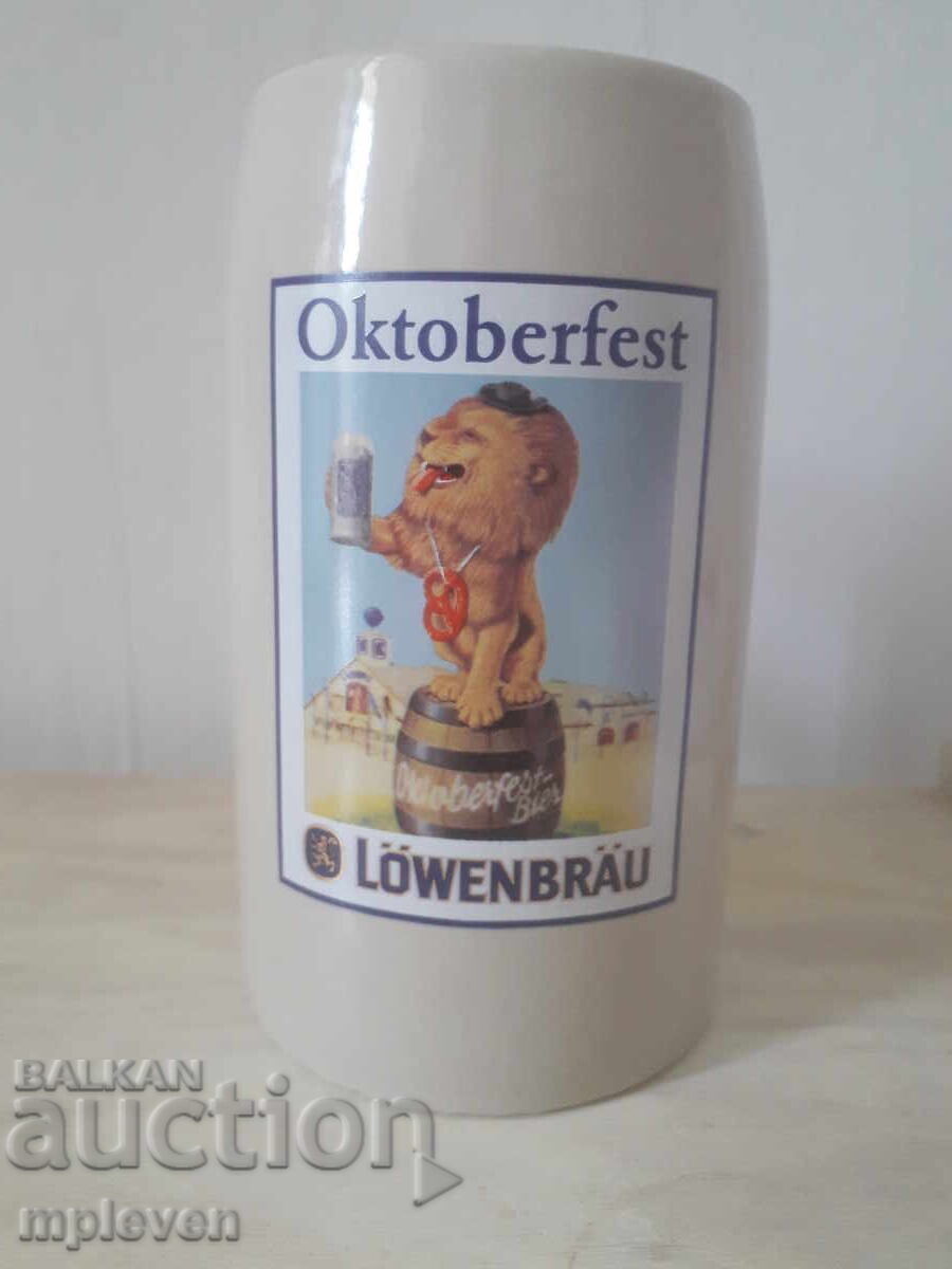 Oktoberfest Löwenbräu Beer Mug Oktoberfest Löwenbräu Beer Mug