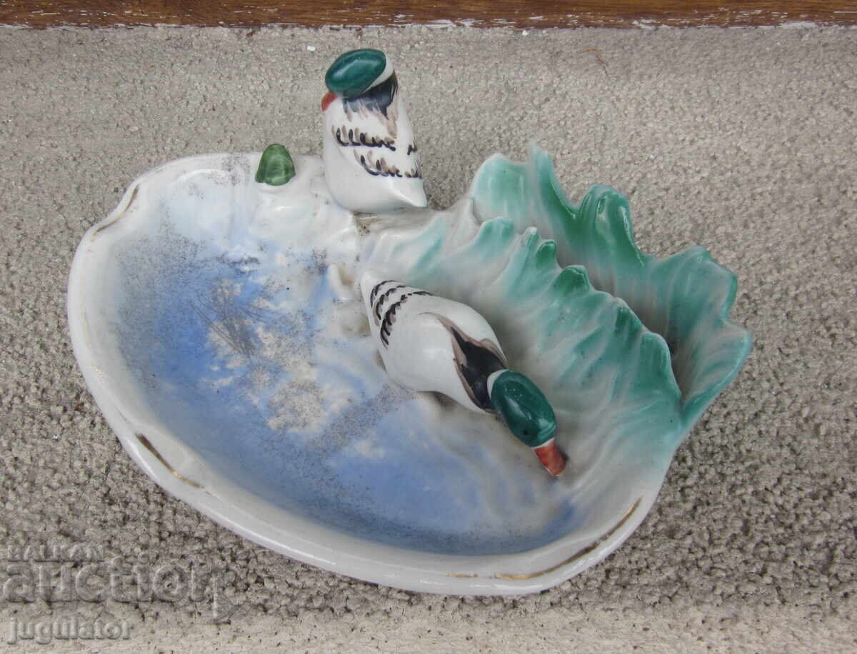 Доставка на НРБ Българска порцеланова фигура порцеланов пепелник патици Доставка на НРБ Българска порцеланова фигура порцеланов пепелник патици