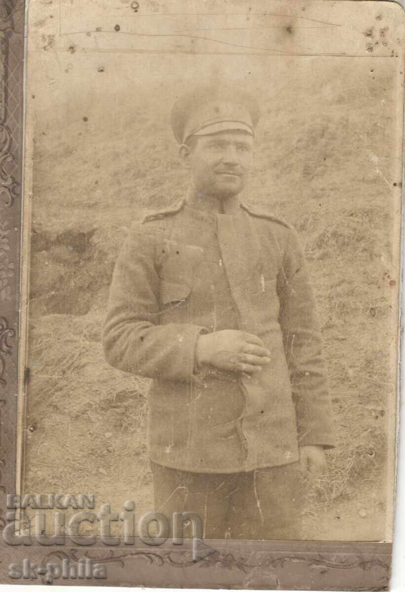 Стара снимка върху картон - Войник Стара снимка върху картон - Войник