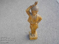 FIGURĂ DE SCULPTURĂ DIN LEMN VECHE BULGARĂ COSTUM POPULAR 1972