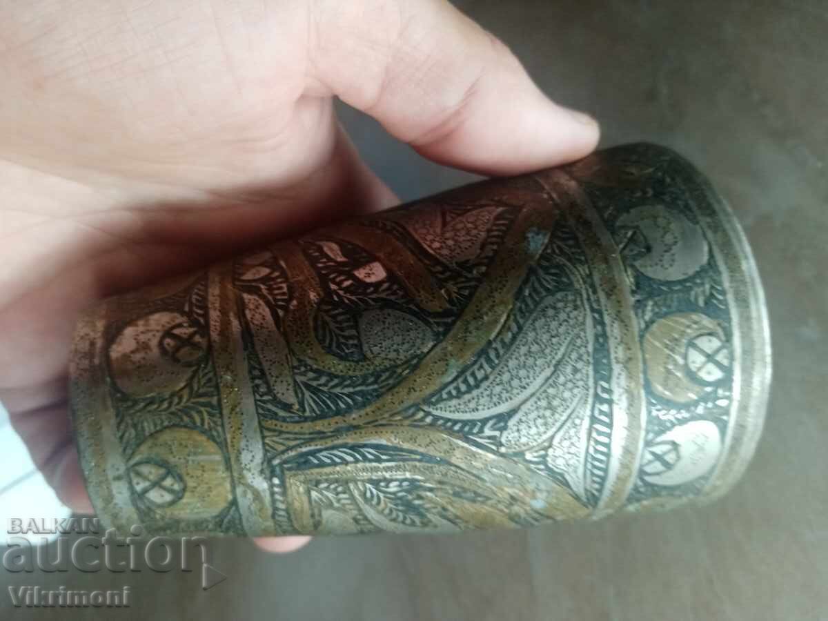 Licitație Ceașcă otomană, bocăl, aurire, email, 3 culori, bronz, gravuri