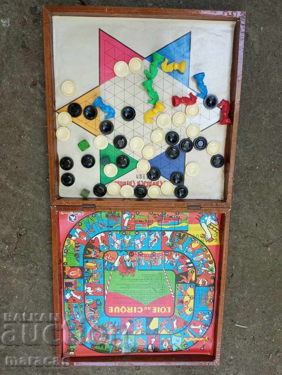 Licitație Un vechi joc pentru copii Licitație Un vechi joc pentru copii