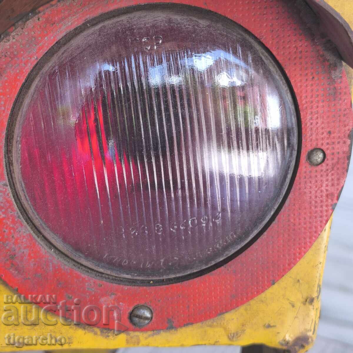 Стар жепейски фенер - 6